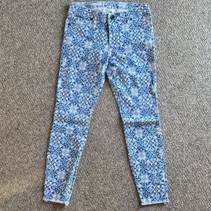 Kut from the Kloth Blue and White Patterned Skinny Jeans